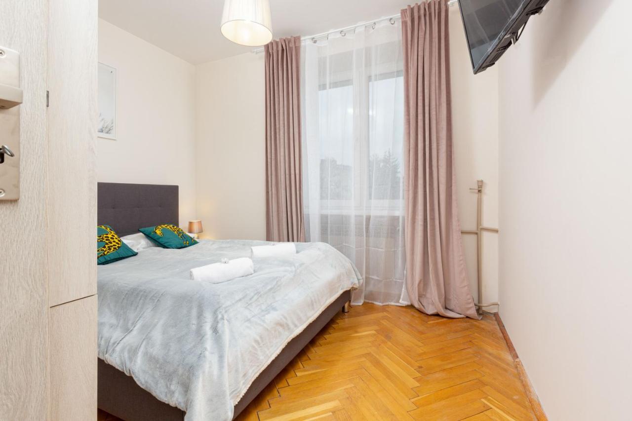 City Center Apartment Elektoralna By Noclegi Renters Varşova Dış mekan fotoğraf