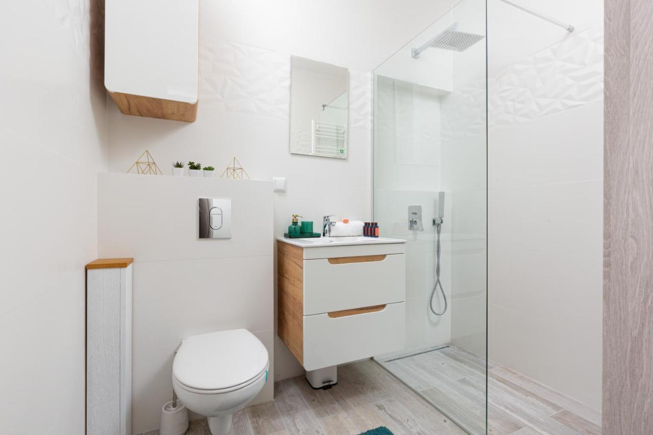 City Center Apartment Elektoralna By Noclegi Renters Varşova Dış mekan fotoğraf